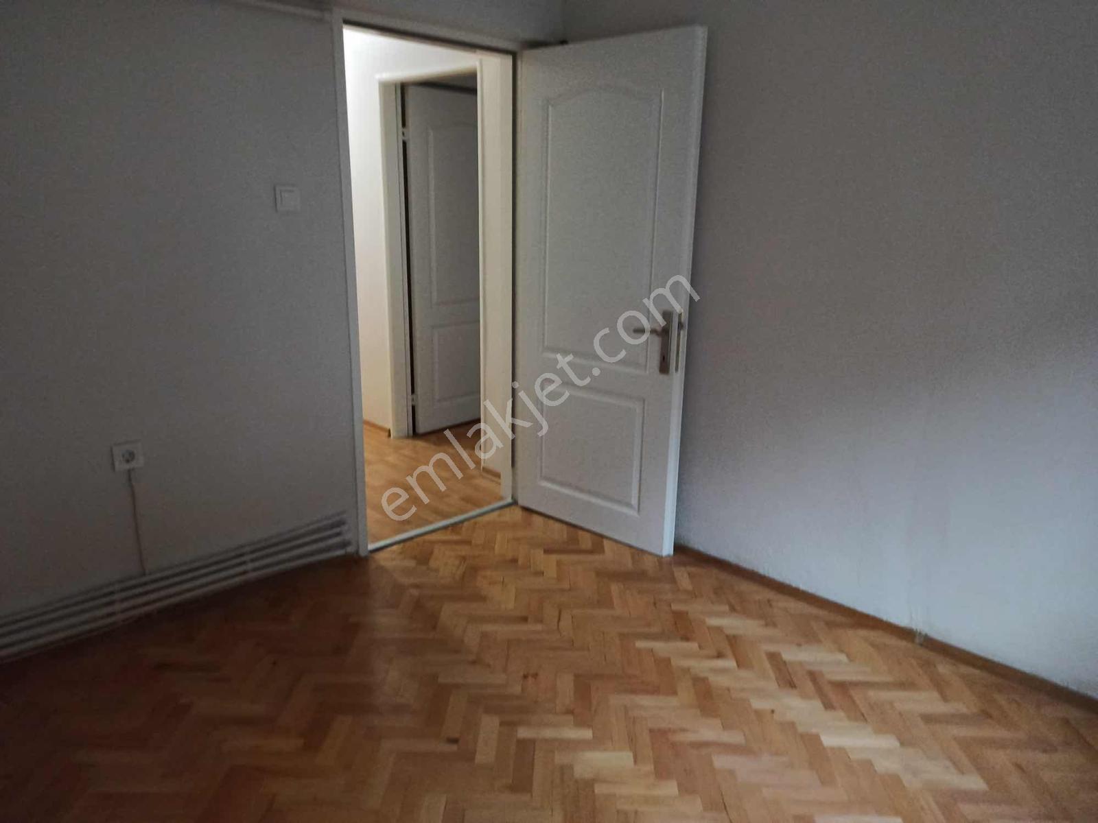Şirinyer Emek Sitesinde Ara Kat 3+1 Otoparklı — fotoğraf 28