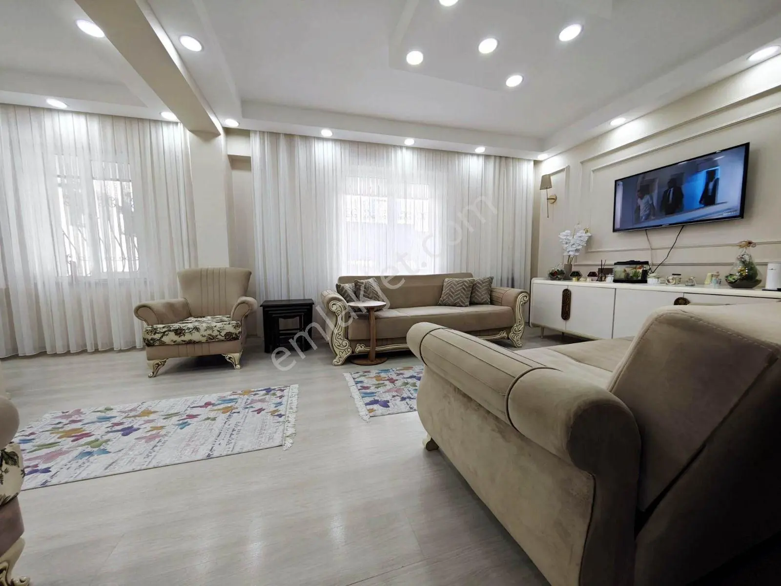 Yenibosna Çakmak Duragında 2+1 Krediye Uygun Geniş Kullanışlı Daire