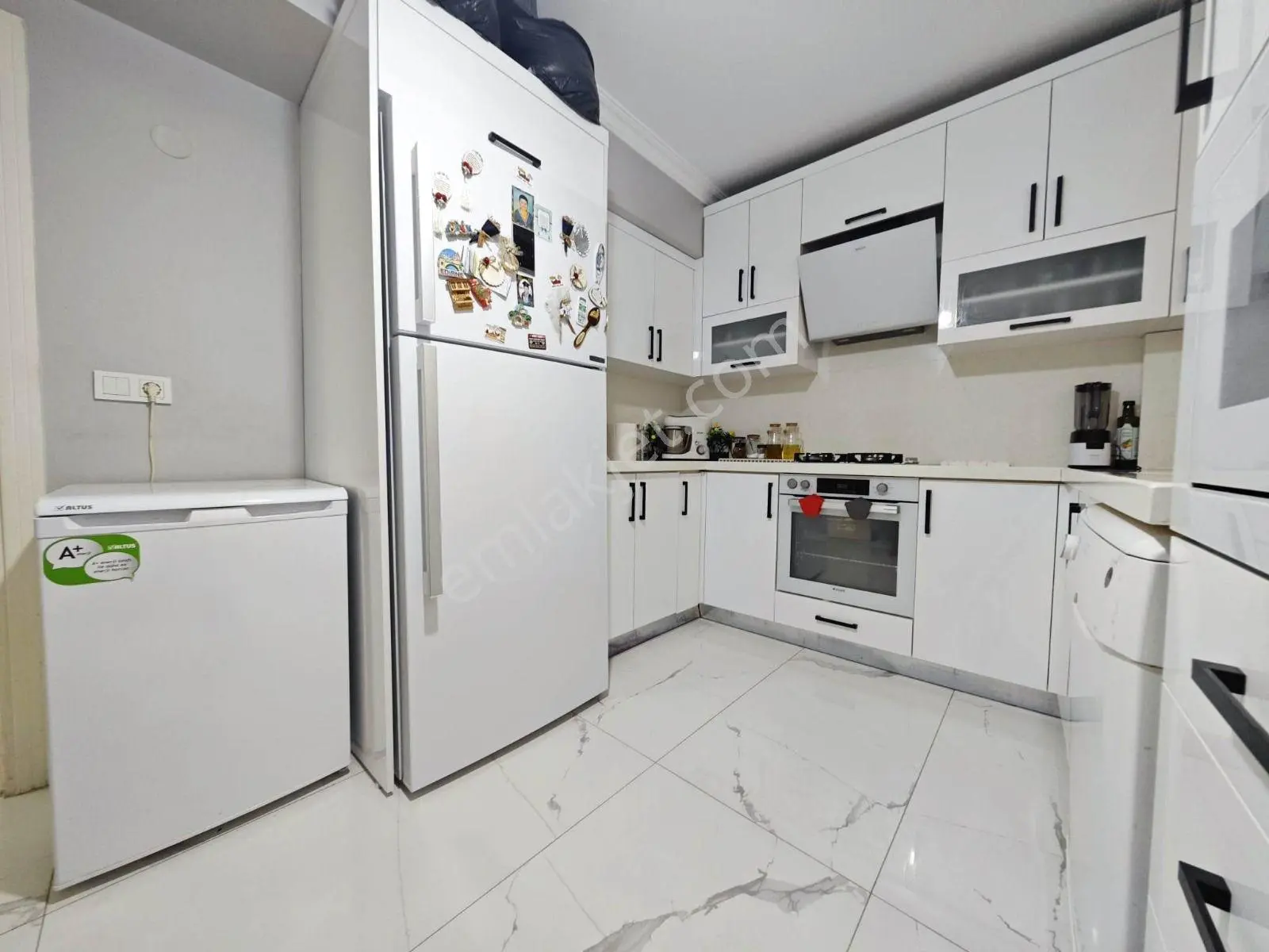 Yenibosna Çakmak Duragında 2+1 Krediye Uygun Geniş Kullanışlı Daire — fotoğraf 6