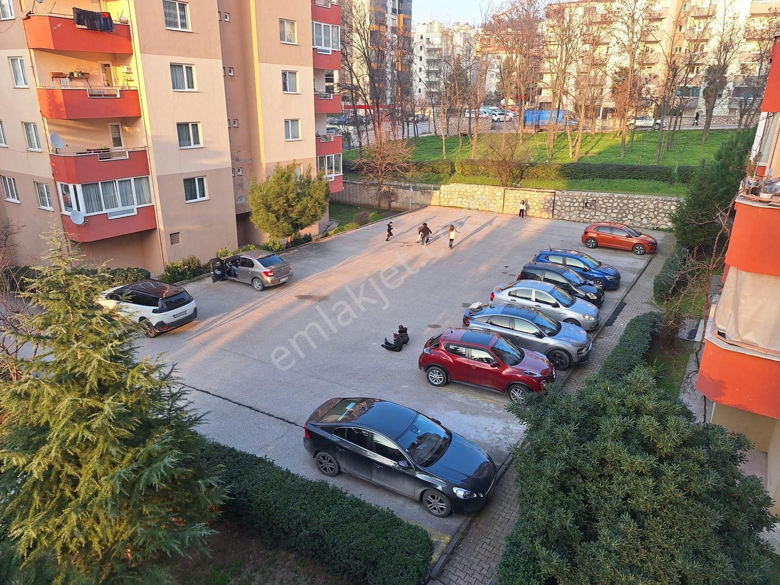 Esen'den Kültür'de Berrak Sitesinde Arakat Satılık Daire — fotoğraf 4