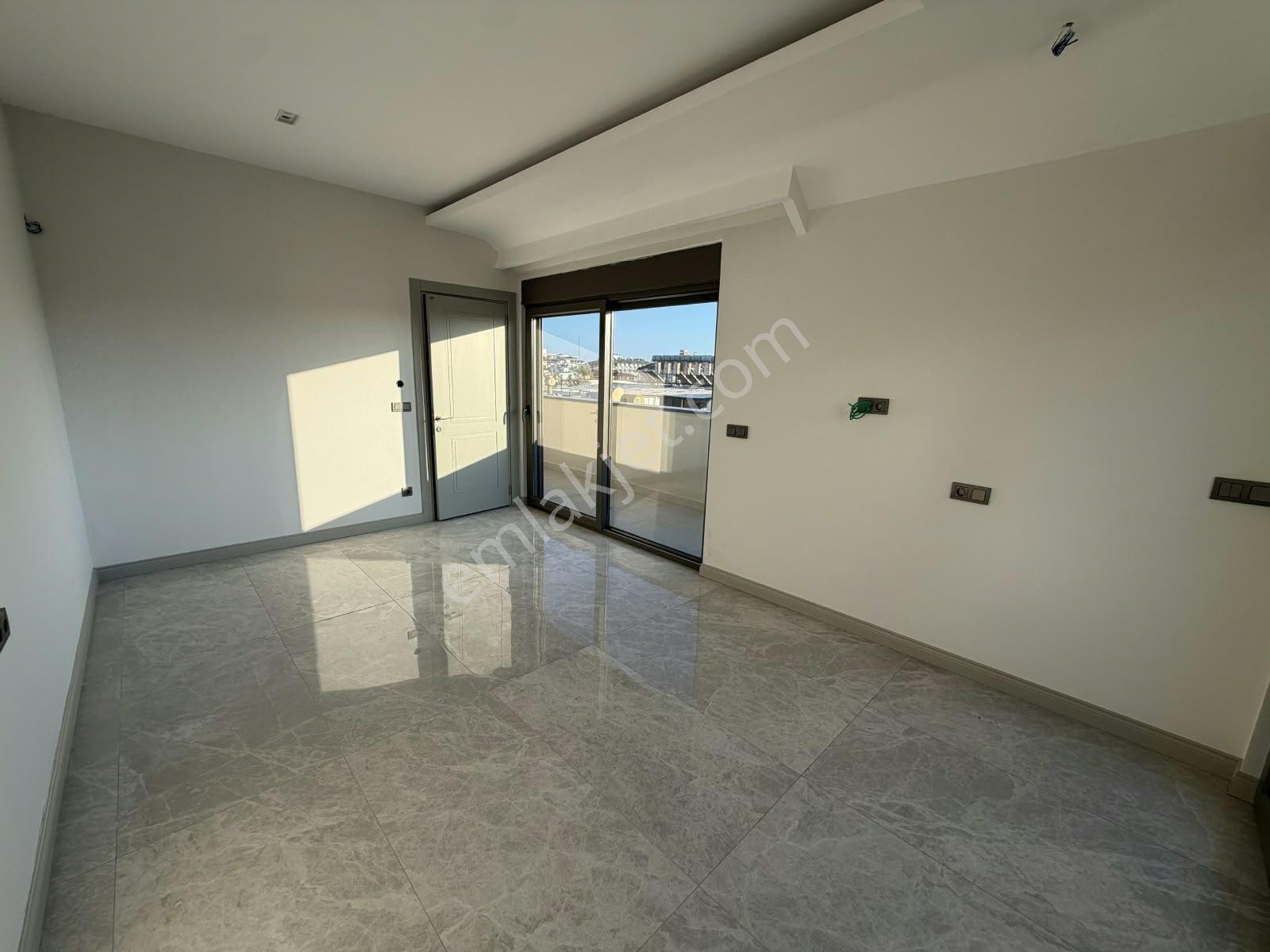 Alanya Oba Whıte Nestte Satılık 3+1 Sıfır Daire — fotoğraf 24