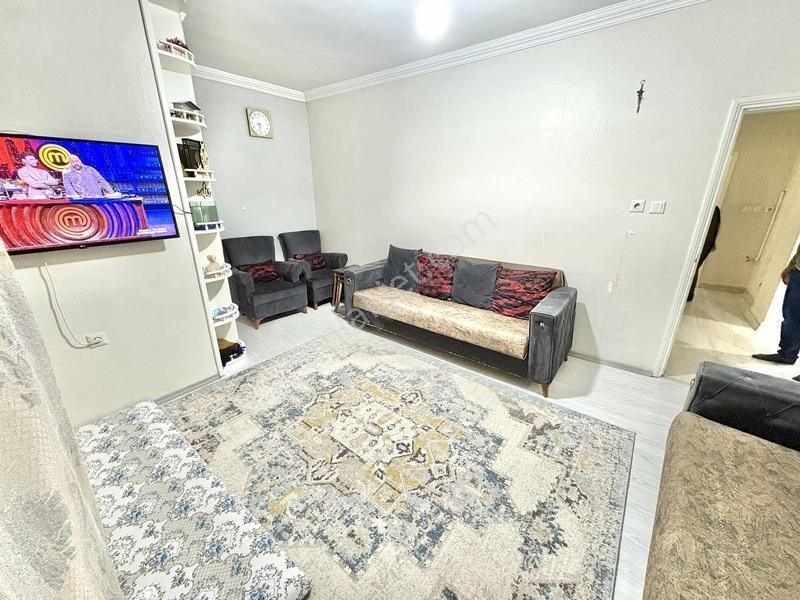 Satılık 2+1 Ara Kat Net 90m2 Merkezi Konumda Temiz Daire — fotoğraf 2