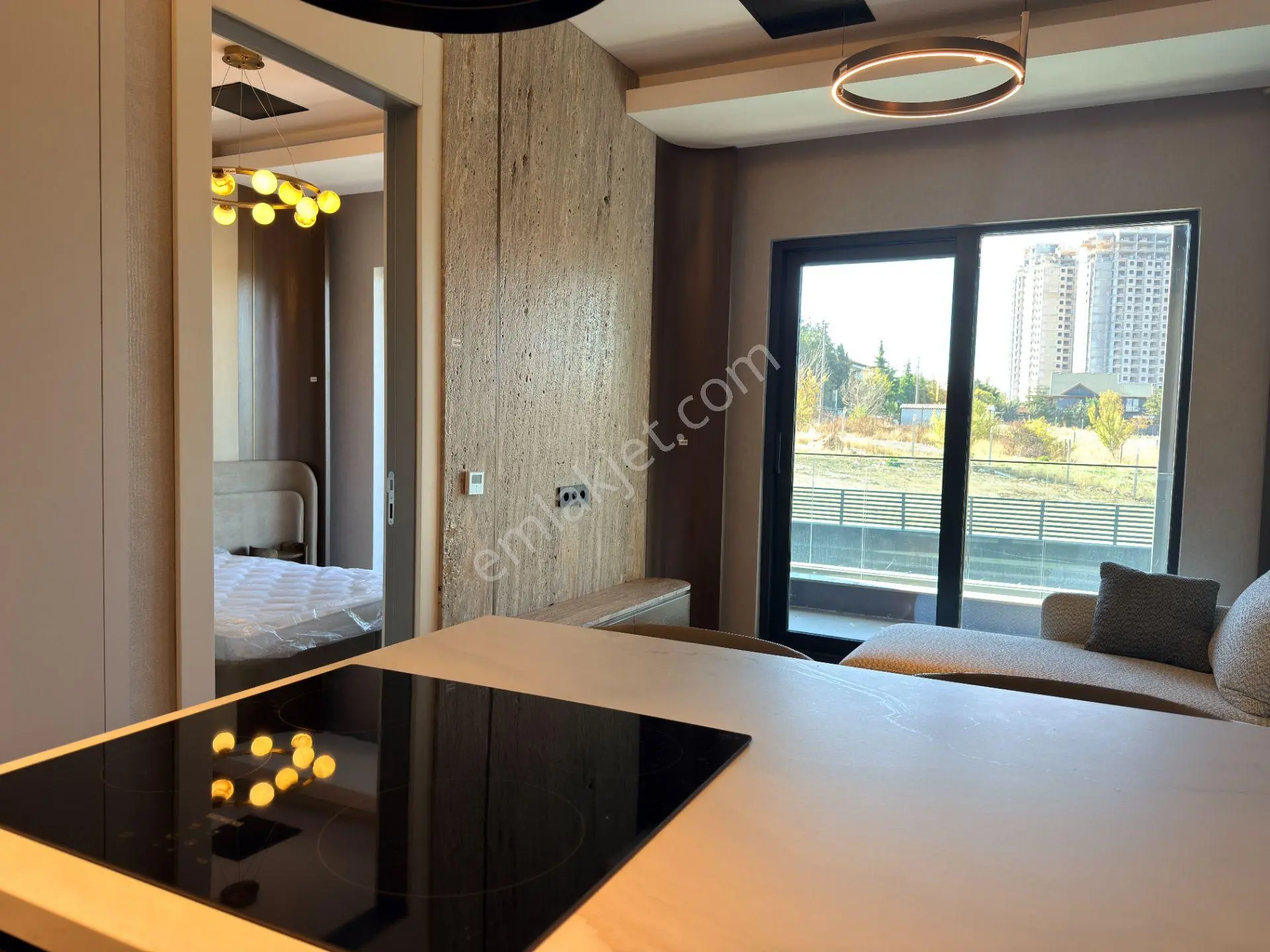İz İncek Projesinde Hemen Tapu Satılık 1+1 Daire — fotoğraf 3