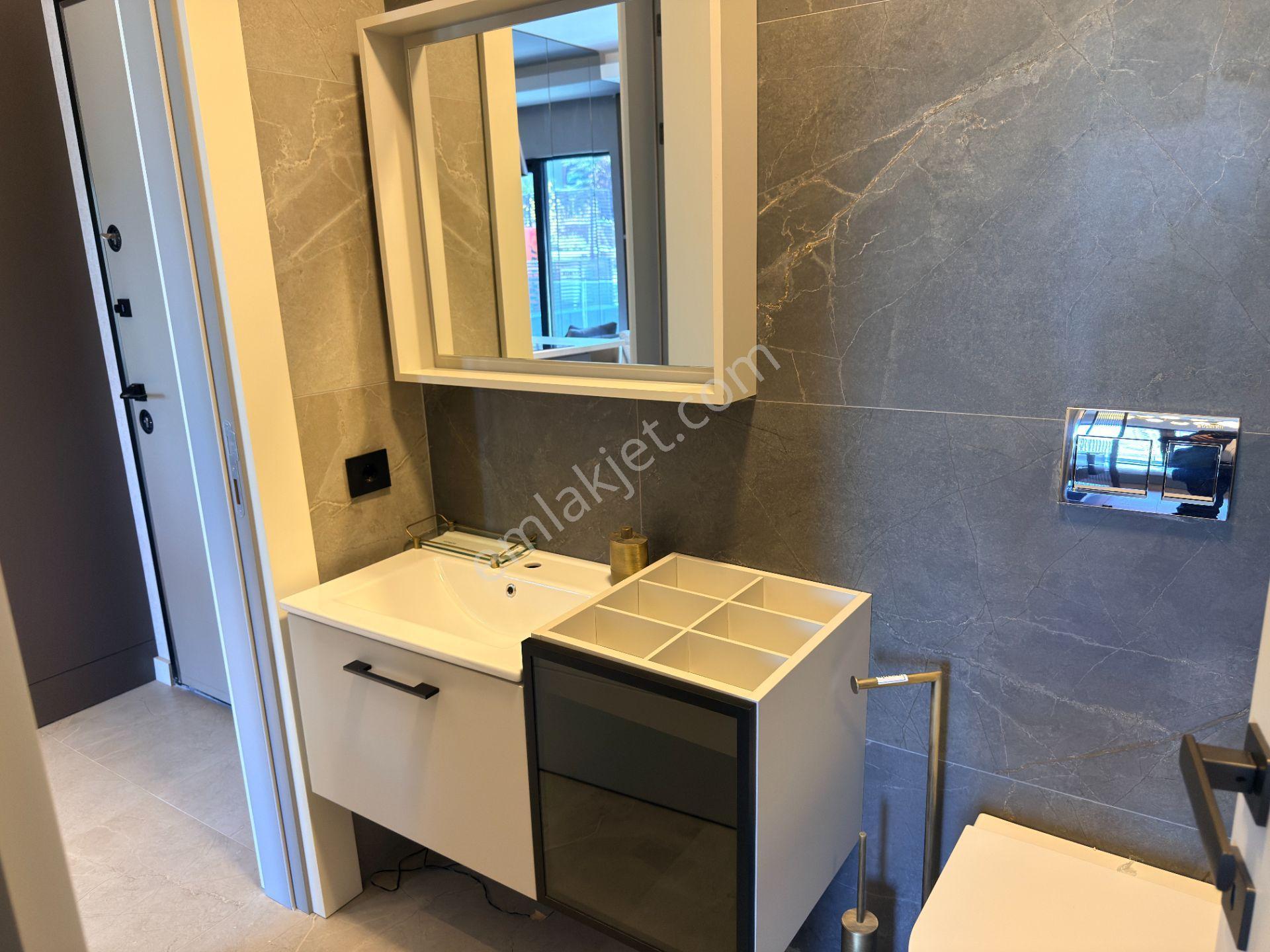İz İncek Projesinde Hemen Tapu Satılık 1+1 Daire — fotoğraf 16