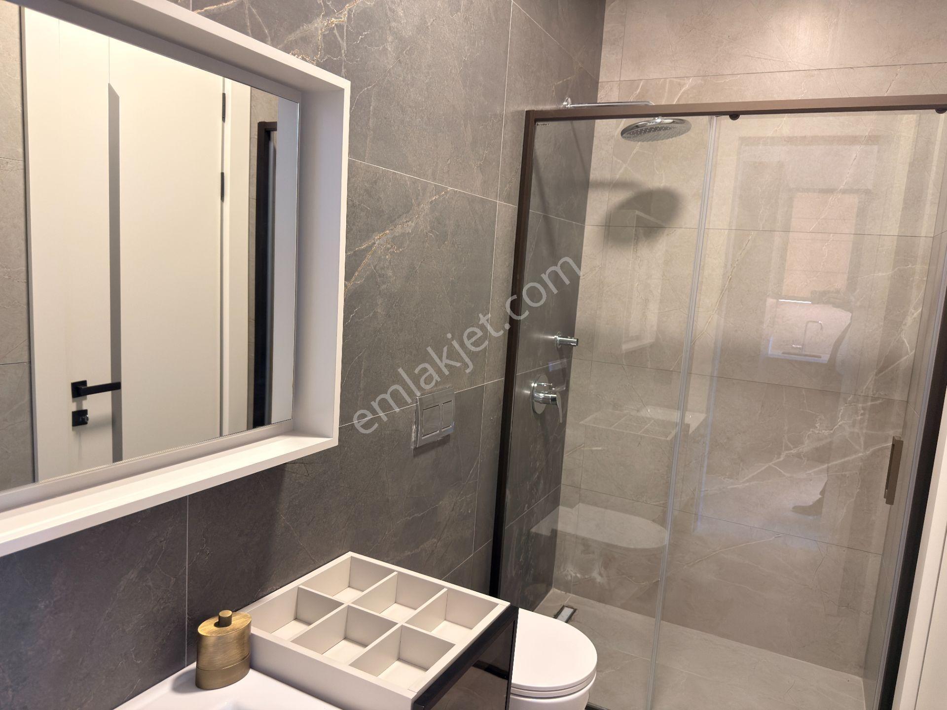 İz İncek Projesinde Hemen Tapu Satılık 1+1 Daire — fotoğraf 17