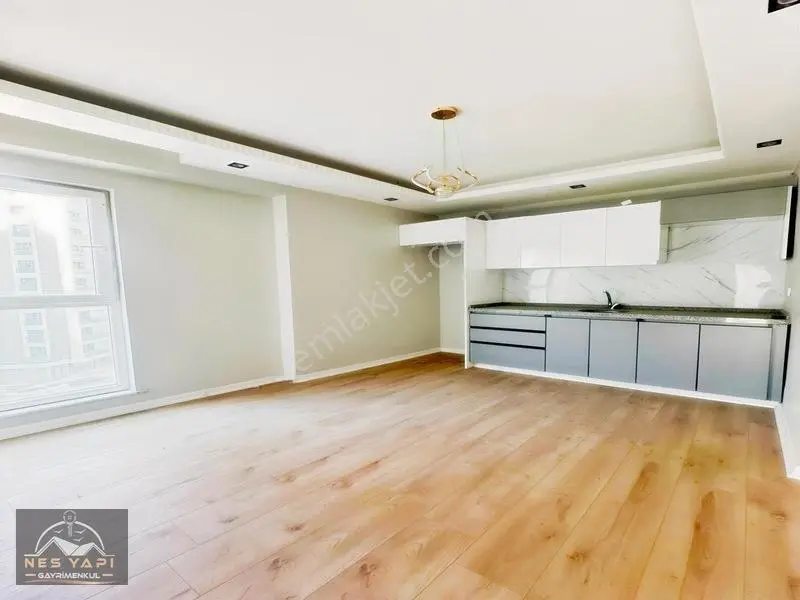 Beylikdüzü Metrobüsün Yanında Lüx Sitede 2+1 Satılık Daire! — fotoğraf 4