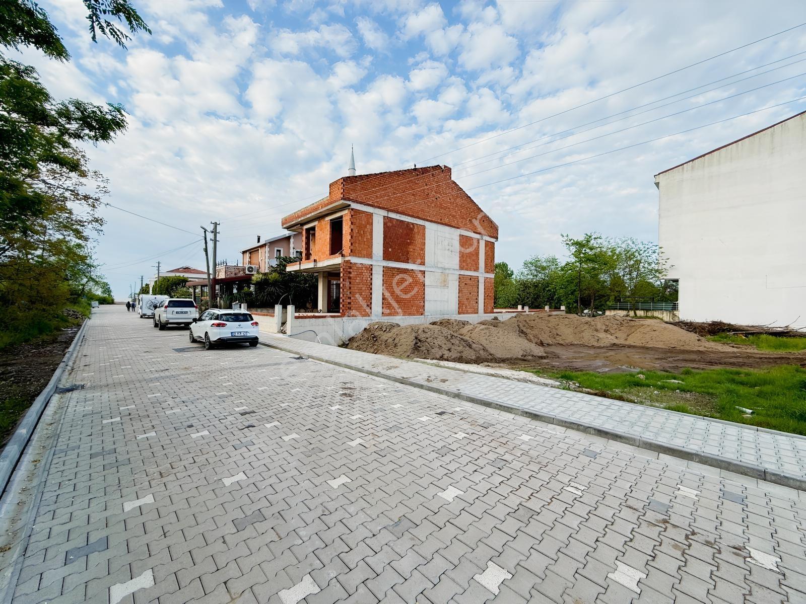 Humax...cumhuriyette 370m2 Fırsat Değerinde Arsa — fotoğraf 2