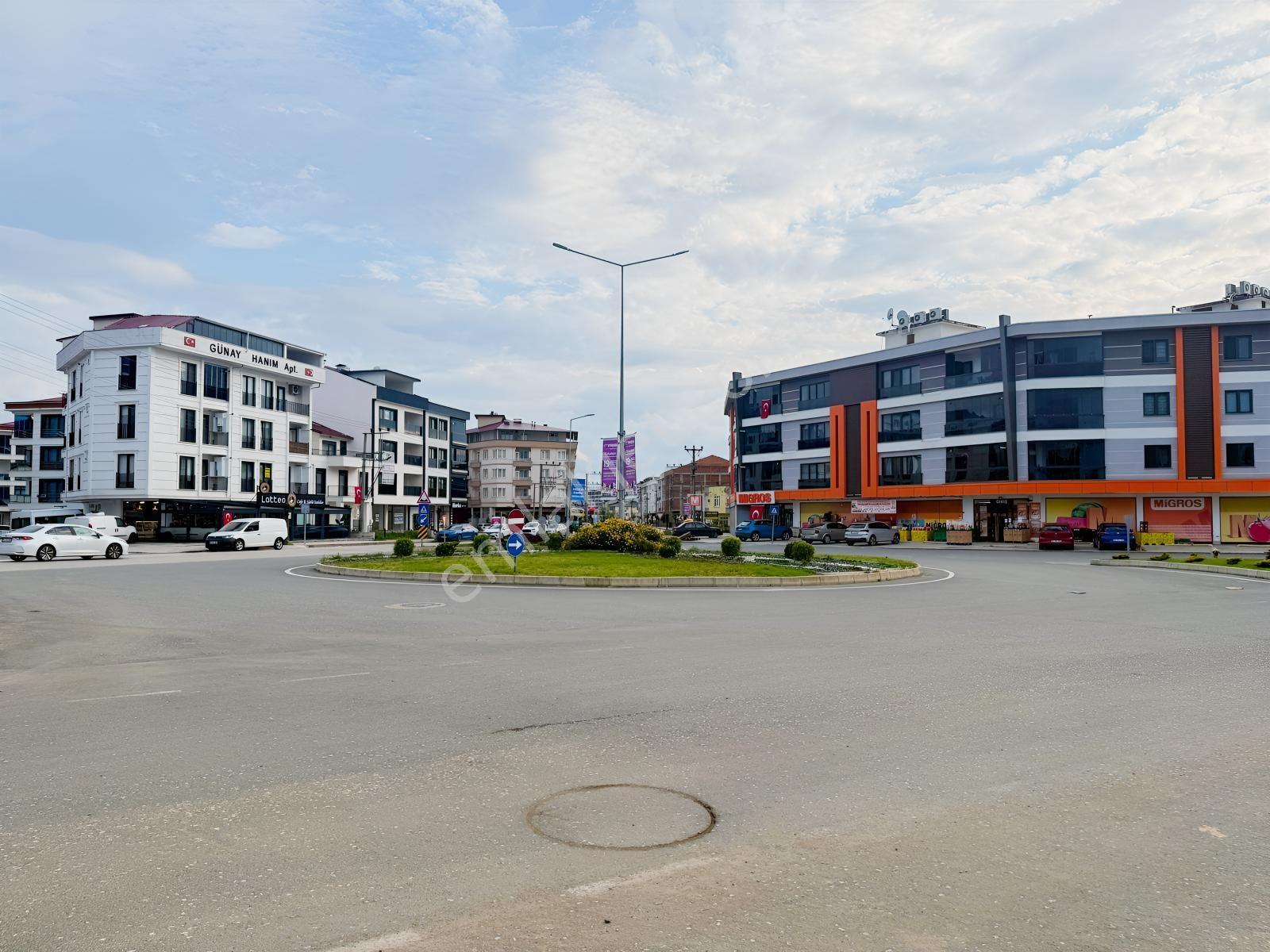 Humax...cumhuriyette 370m2 Fırsat Değerinde Arsa — fotoğraf 9