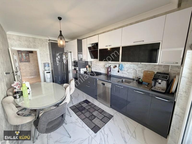 Bağlıca Mahallesi Site İçerisinde Lüks Yapılı 4+1 Satılık Daire — fotoğraf 3