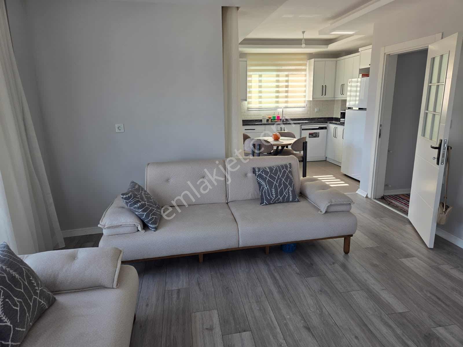 Selçuk Emlaktan Bozkırlı Mevkinde Satılık Lüx Villa — fotoğraf 6