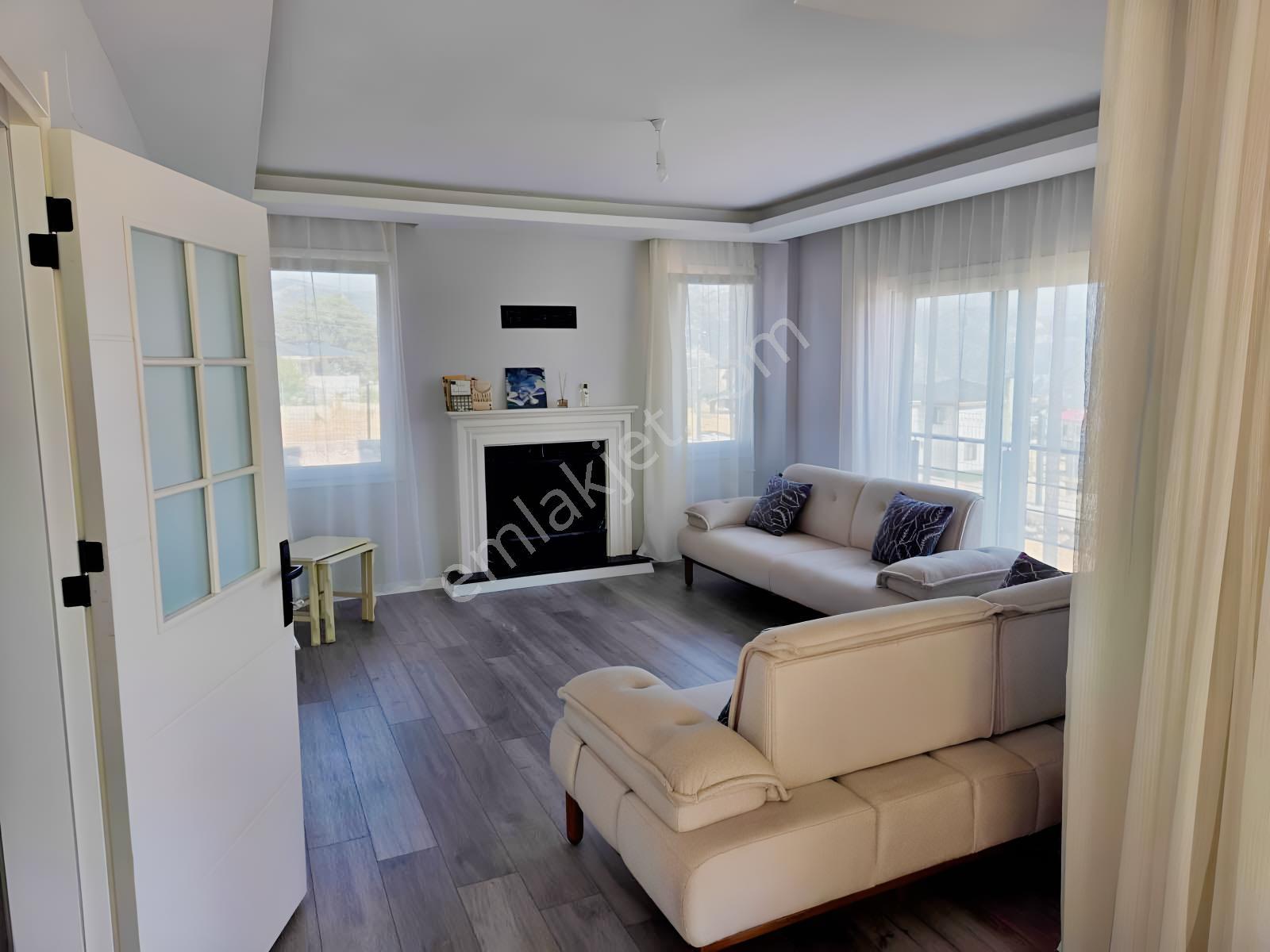 Selçuk Emlaktan Bozkırlı Mevkinde Satılık Lüx Villa — fotoğraf 8
