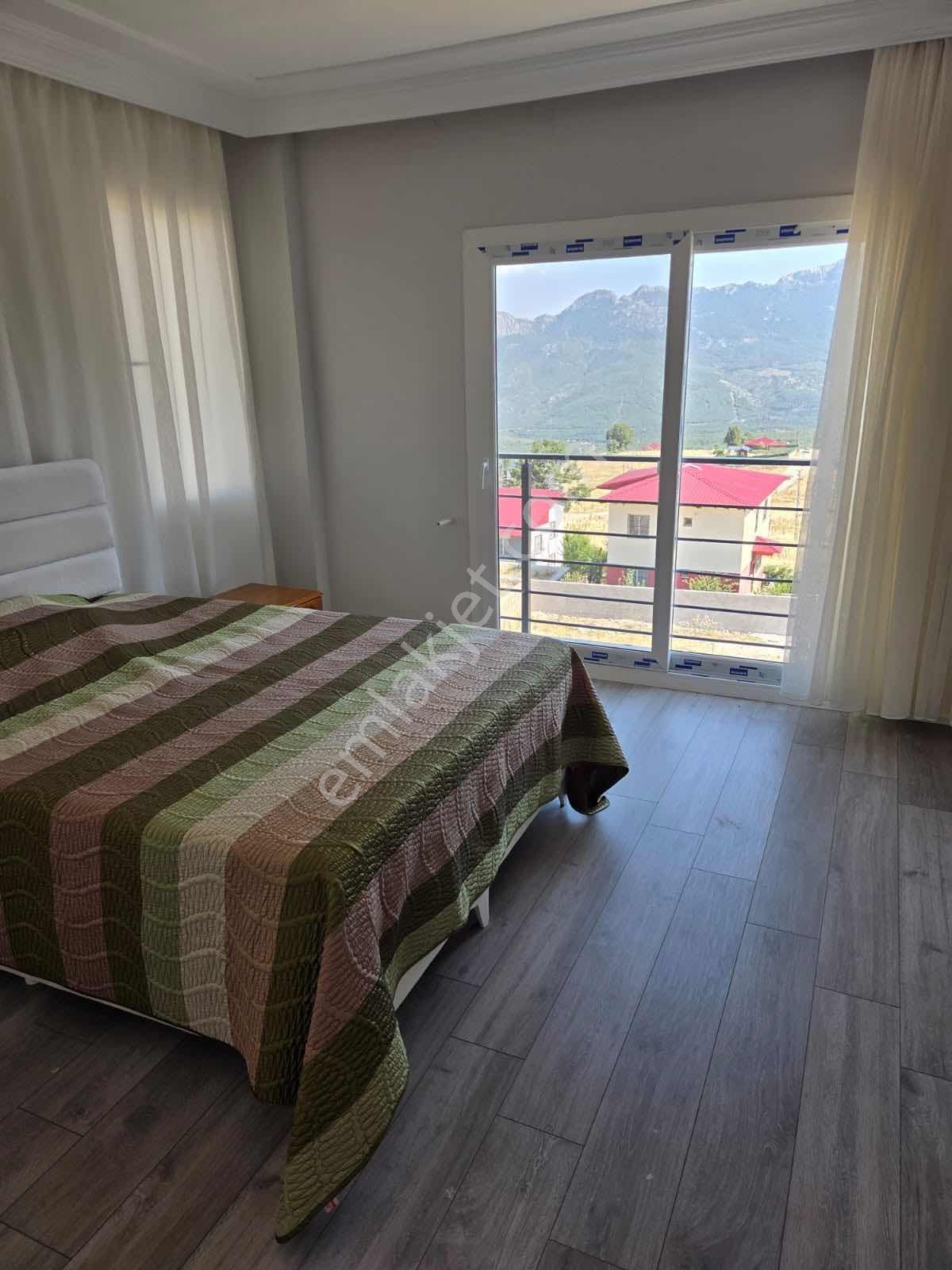 Selçuk Emlaktan Bozkırlı Mevkinde Satılık Lüx Villa — fotoğraf 11