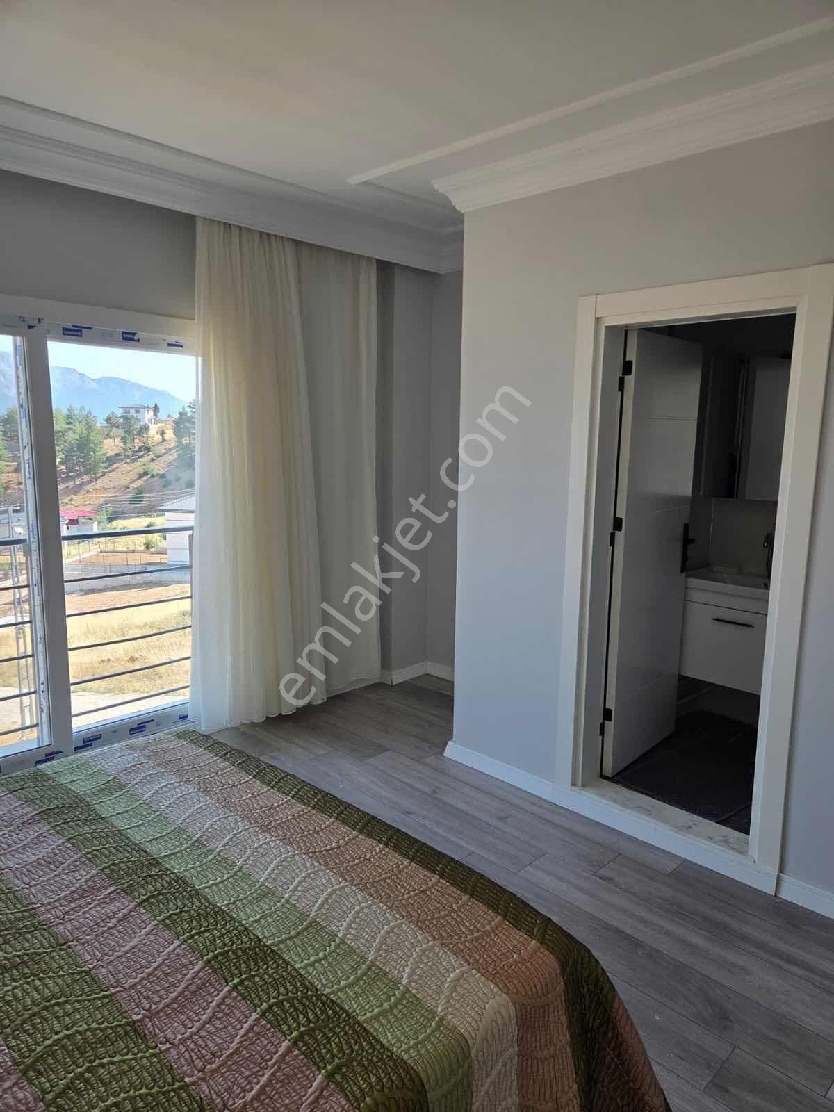 Selçuk Emlaktan Bozkırlı Mevkinde Satılık Lüx Villa — fotoğraf 12
