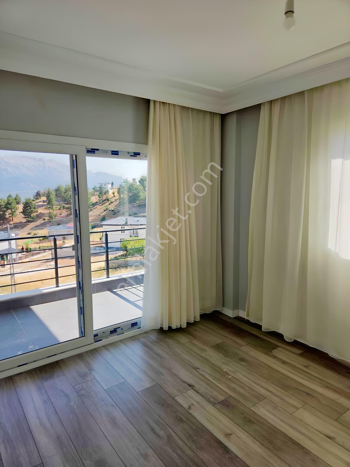 Selçuk Emlaktan Bozkırlı Mevkinde Satılık Lüx Villa — fotoğraf 16