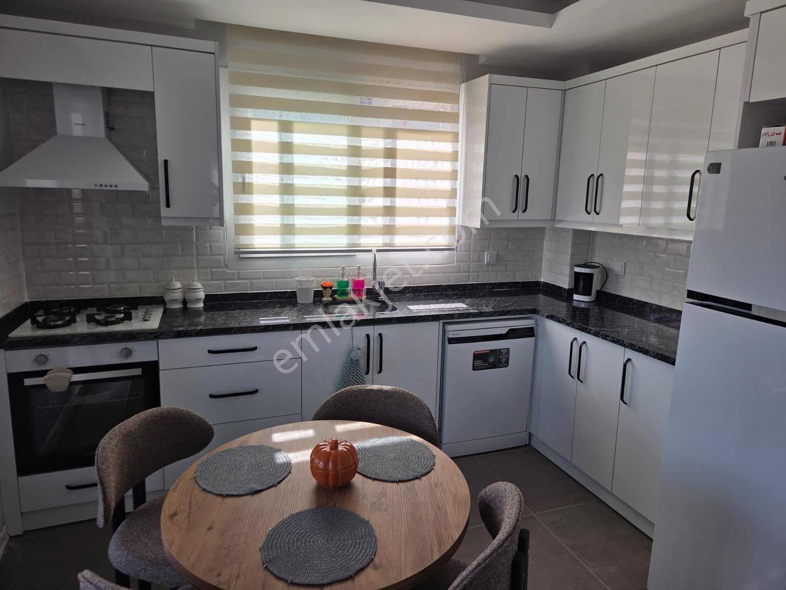Selçuk Emlaktan Bozkırlı Mevkinde Satılık Lüx Villa — fotoğraf 20