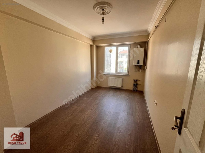 Espark Yakını Eskibağlar Mh. Ön Cephe Geniş 1+1 — fotoğraf 2