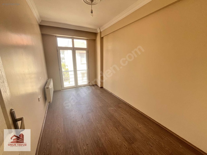 Espark Yakını Eskibağlar Mh. Ön Cephe Geniş 1+1 — fotoğraf 12