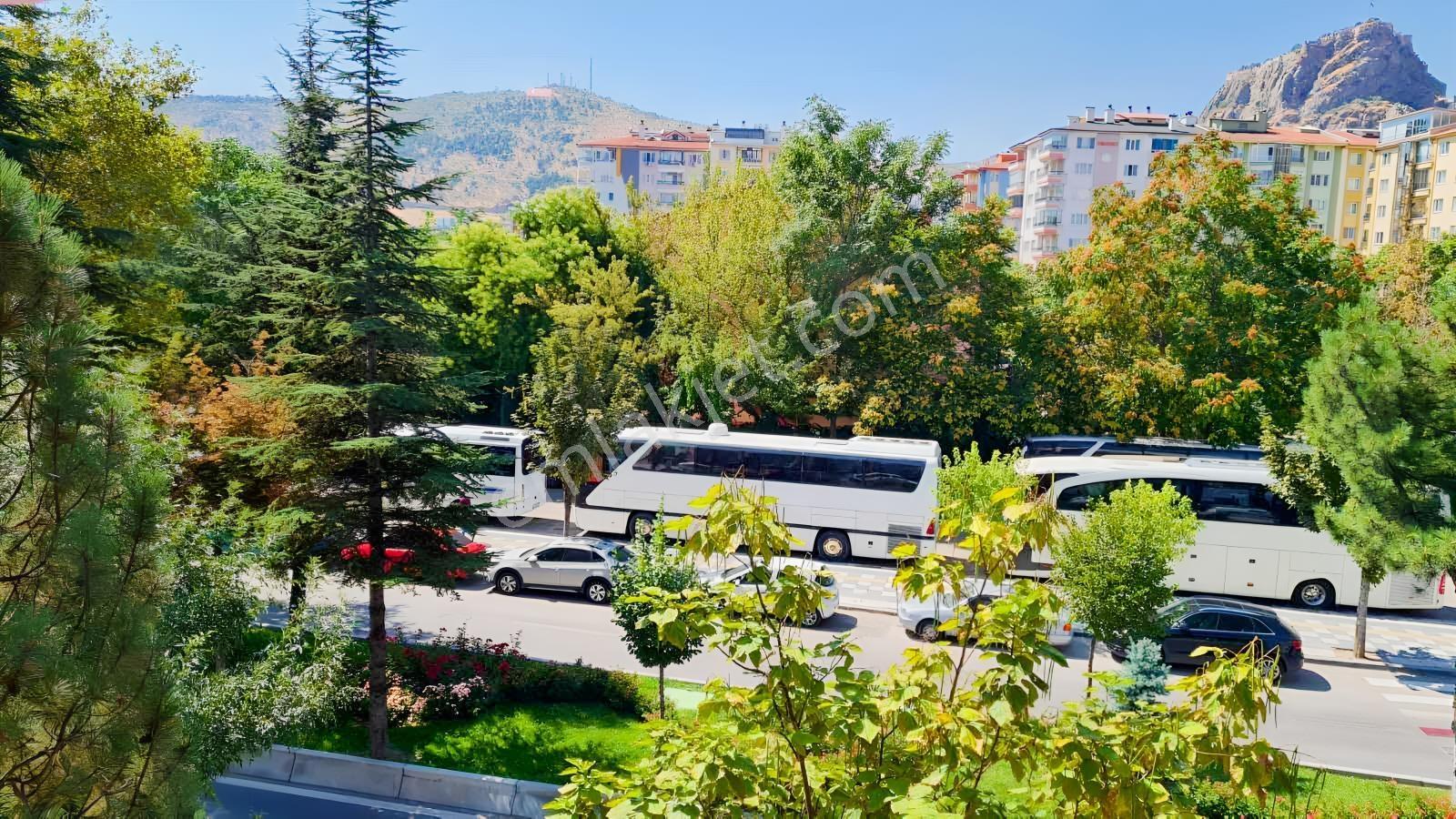 Çarşıda Hocaahmet Yesevi İlkokulu Hemen Yanında — fotoğraf 12