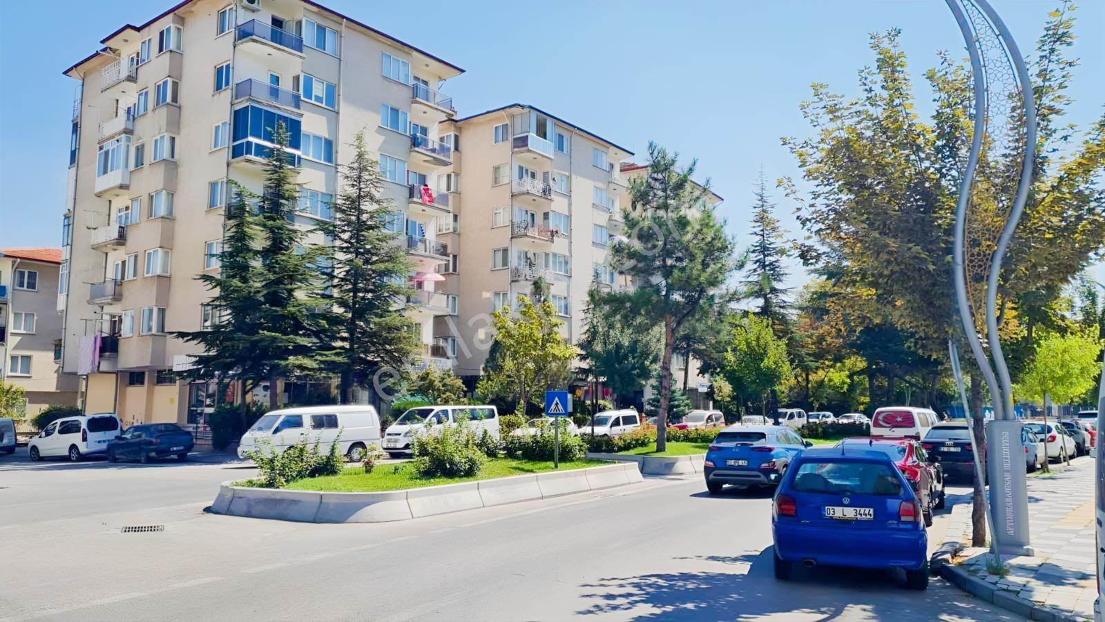 Çarşıda Hocaahmet Yesevi İlkokulu Hemen Yanında — fotoğraf 35