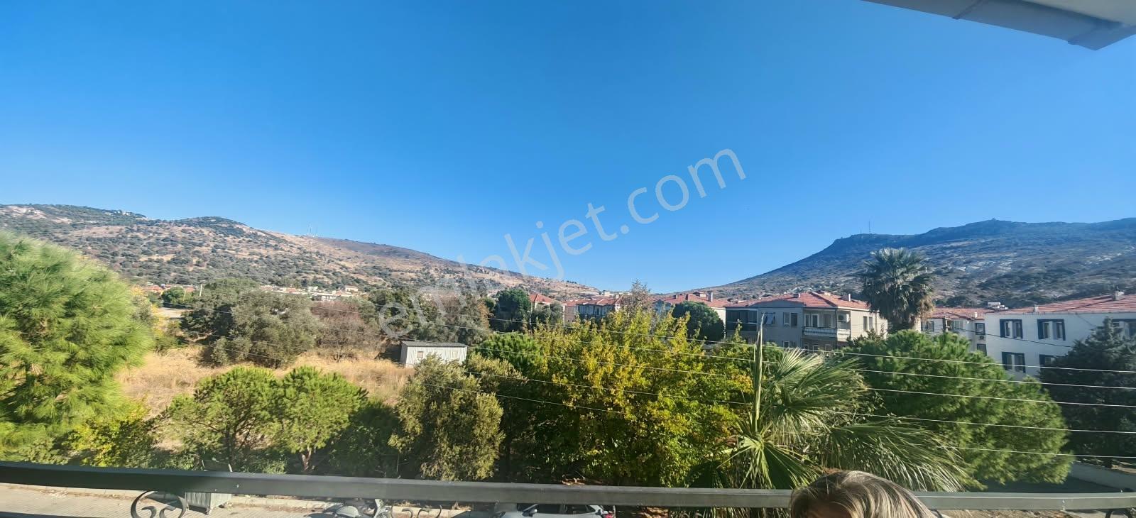 Foça Atatürk Mahallesinde Satılık 3+1 — fotoğraf 3