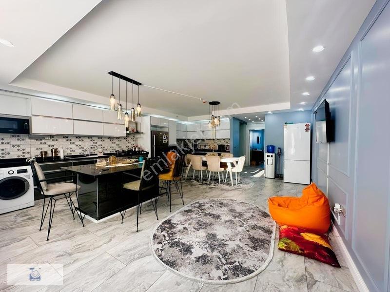 Unikonut Satılık Devırlı 4+2 Dekorlu 220 Mt Özel Teras Ve Balkon — fotoğraf 2