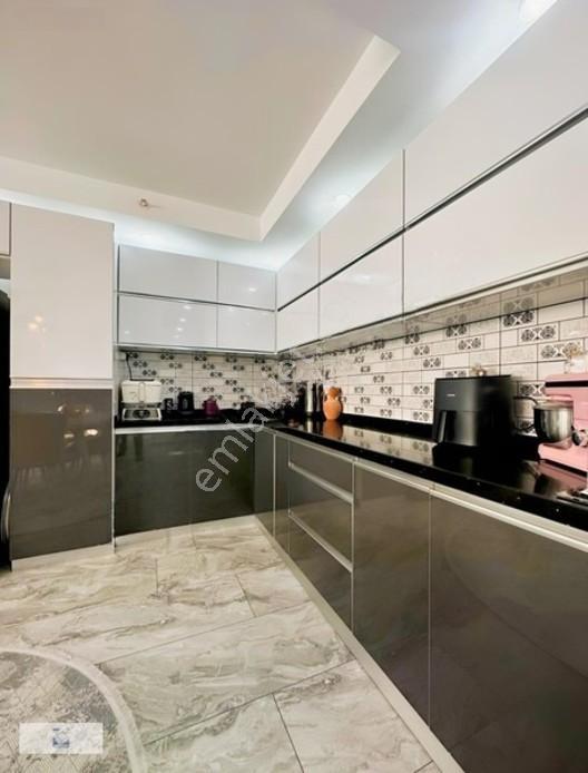 Unikonut Satılık Devırlı 4+2 Dekorlu 220 Mt Özel Teras Ve Balkon — fotoğraf 5