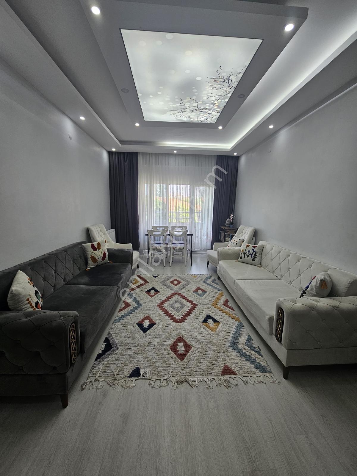 Ege Emlak'tan Çarşı İçerisinde Ara Kat Satılık 2+1 Daire — fotoğraf 2