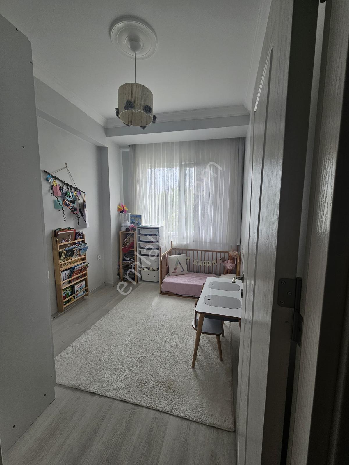 Ege Emlak'tan Çarşı İçerisinde Ara Kat Satılık 2+1 Daire — fotoğraf 10