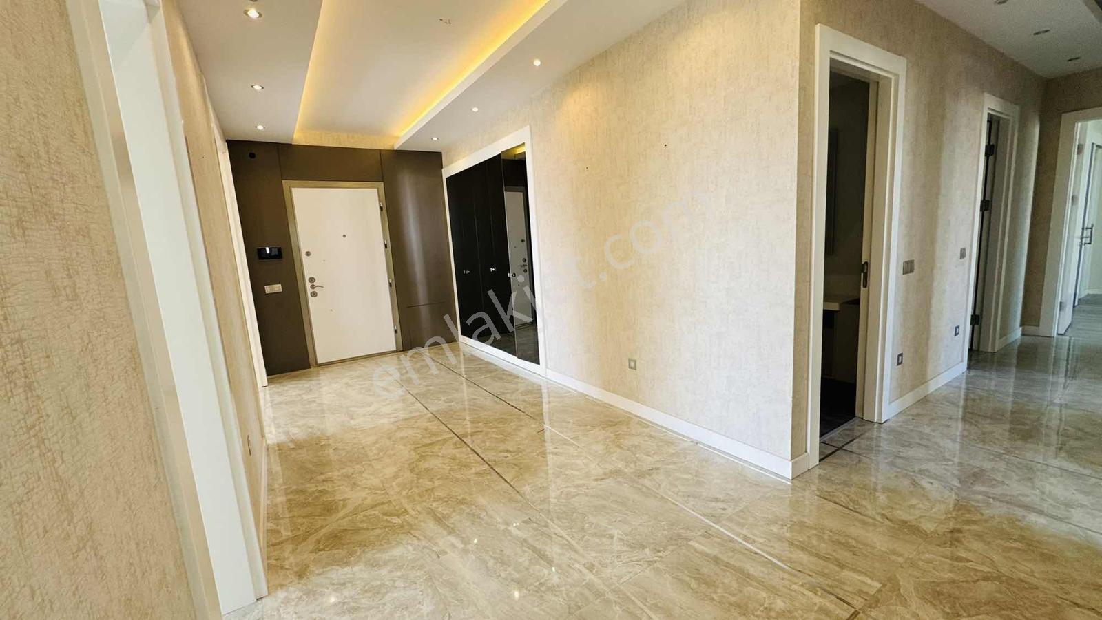Batı Loft Sitesinde Satılık 4+1 Lüx Daire — fotoğraf 7