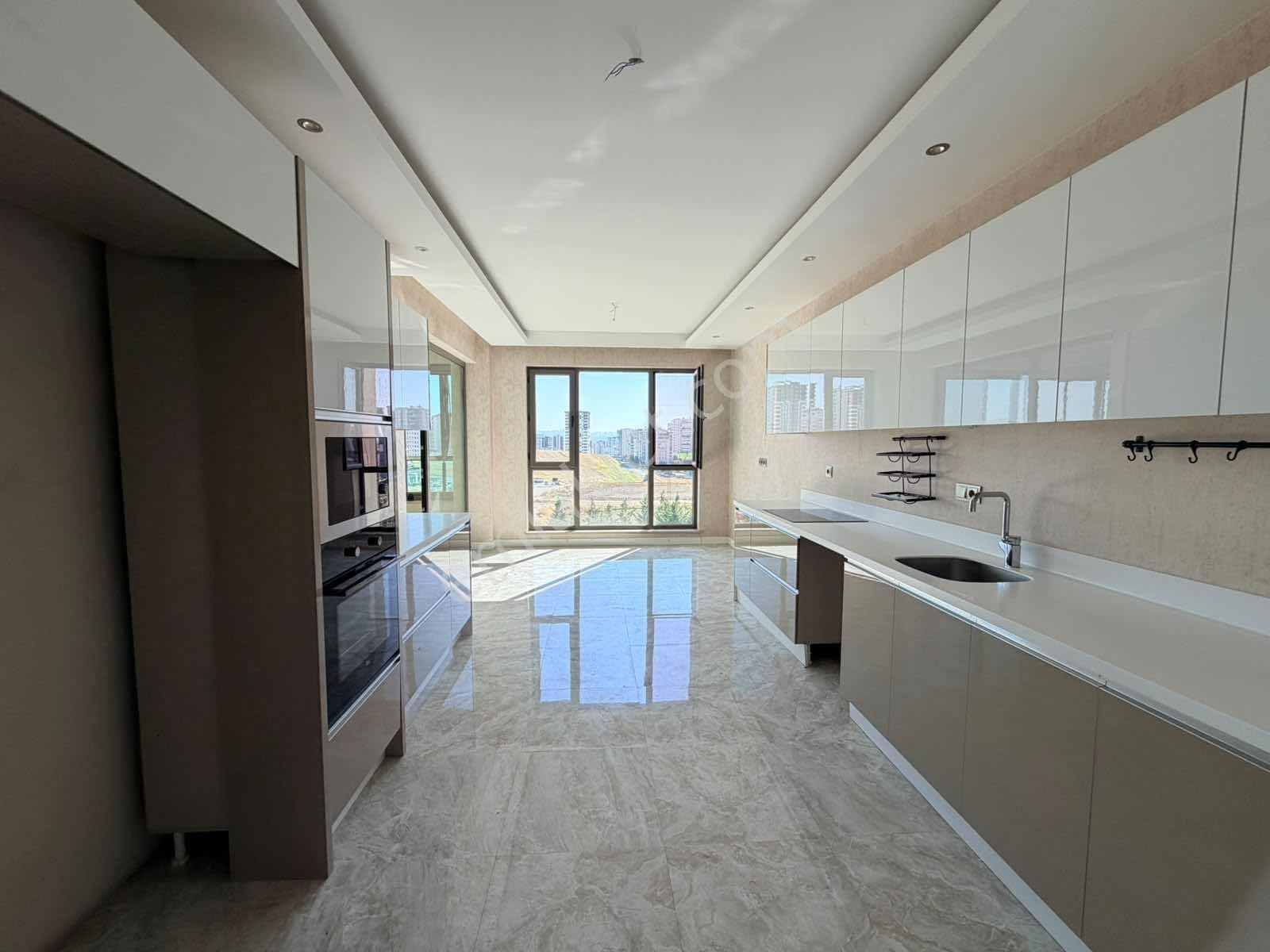 Batı Loft Sitesinde Satılık 4+1 Lüx Daire — fotoğraf 12