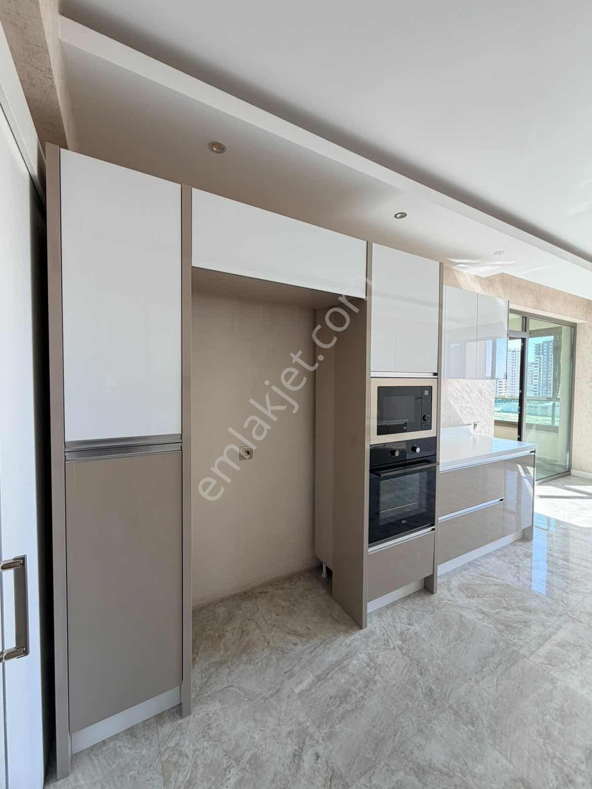 Batı Loft Sitesinde Satılık 4+1 Lüx Daire — fotoğraf 16