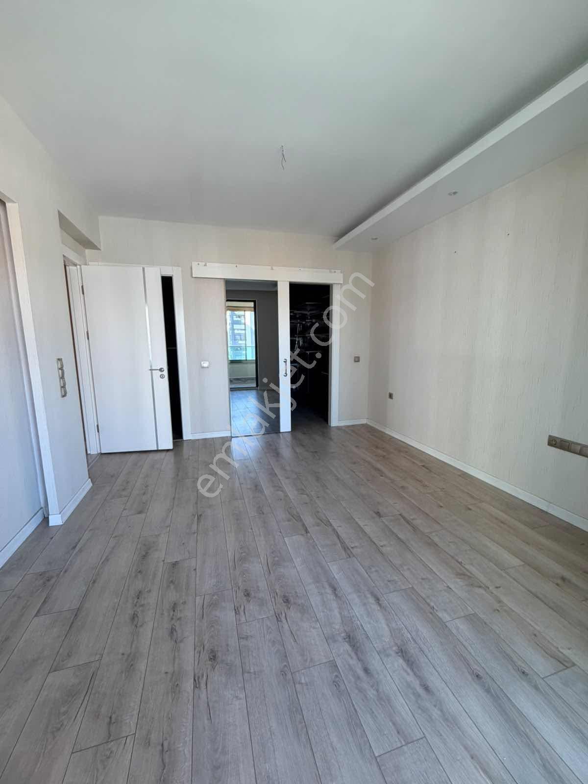 Batı Loft Sitesinde Satılık 4+1 Lüx Daire — fotoğraf 20