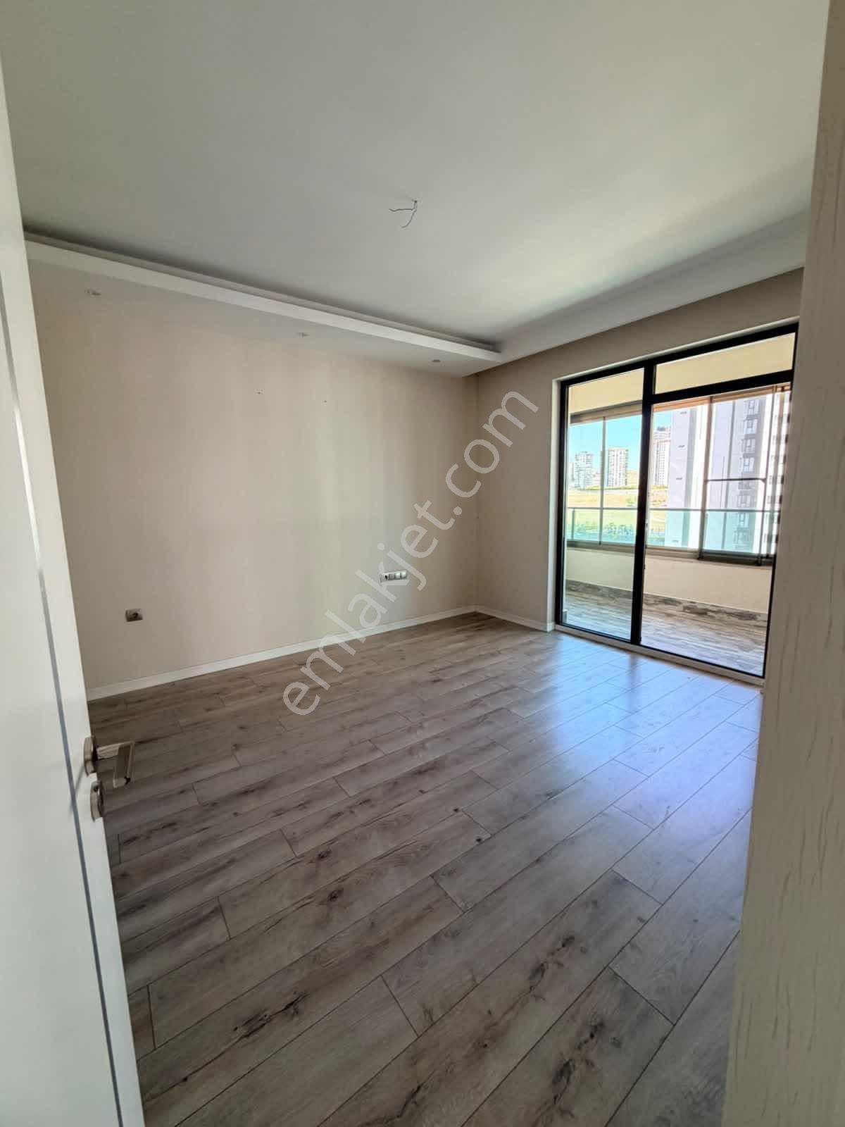 Batı Loft Sitesinde Satılık 4+1 Lüx Daire — fotoğraf 22