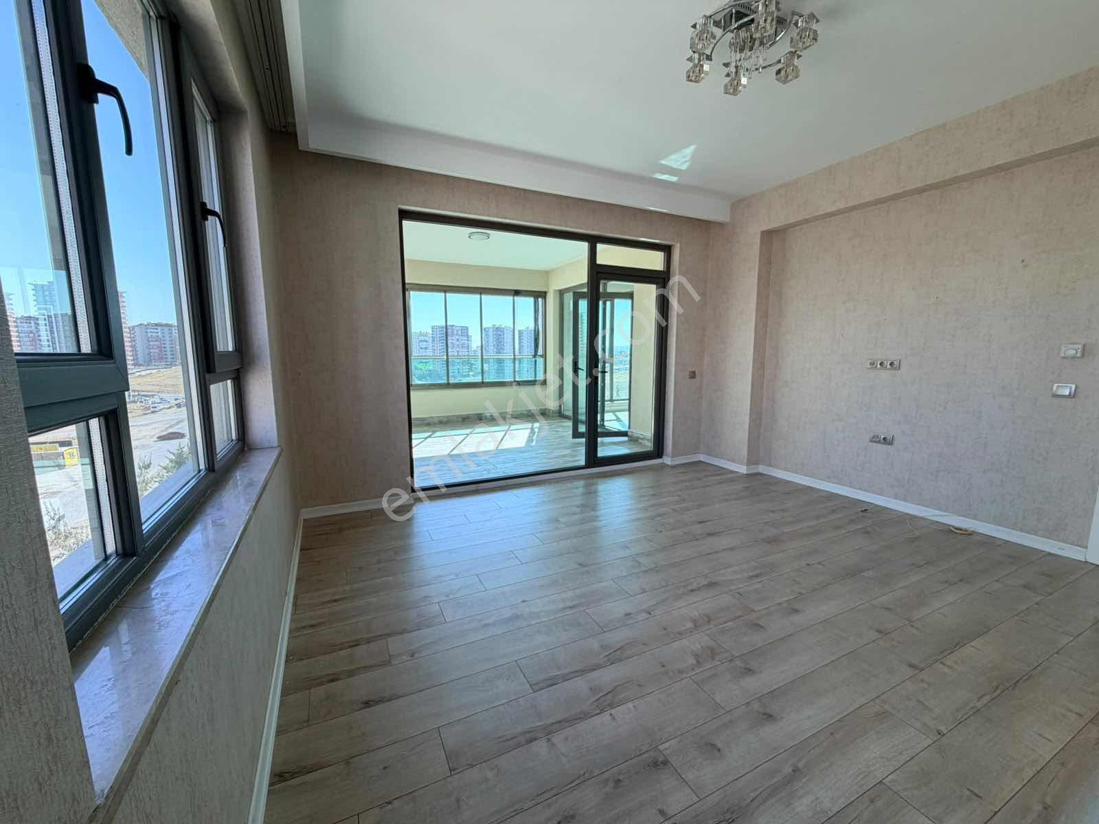 Batı Loft Sitesinde Satılık 4+1 Lüx Daire — fotoğraf 33
