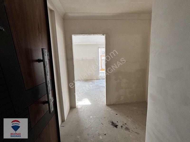Çekmeköy Mehmet Akif Mahallesi'nde Satılık 1+1 Daire — fotoğraf 11