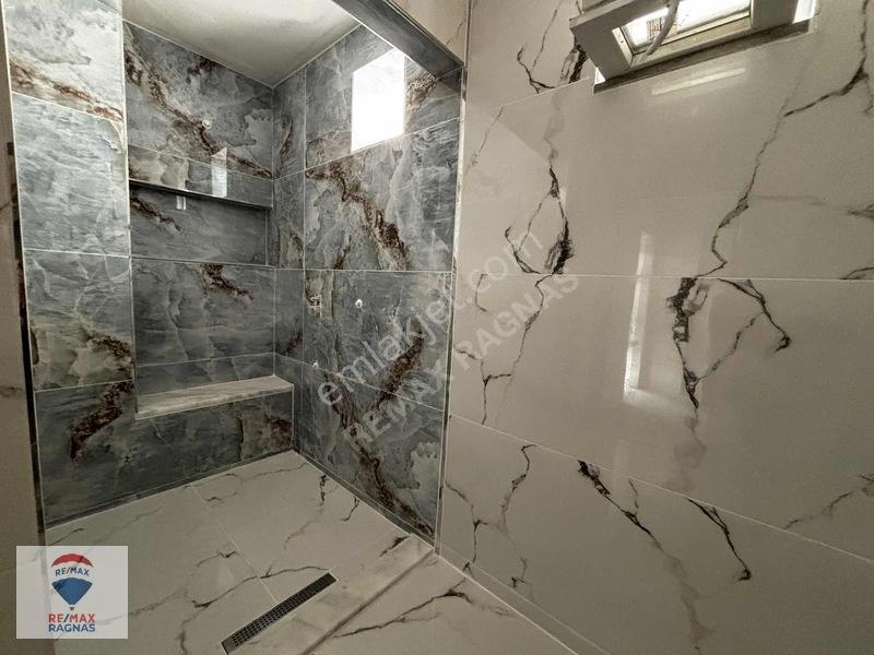 Çekmeköy Mehmet Akif Mahallesi'nde Satılık 1+1 Daire — fotoğraf 12
