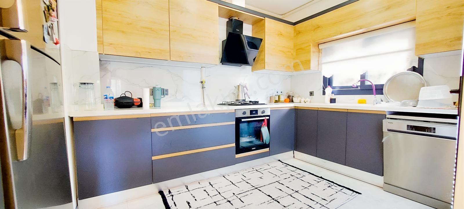 Doğalgazlı Havuzlu Sitede Geniş 3+1 Daire — fotoğraf 4