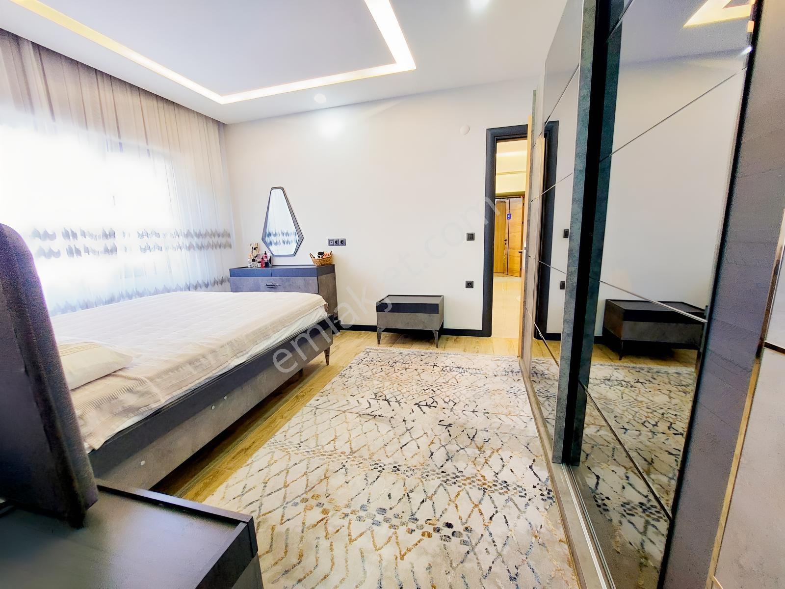 Doğalgazlı Havuzlu Sitede Geniş 3+1 Daire — fotoğraf 19