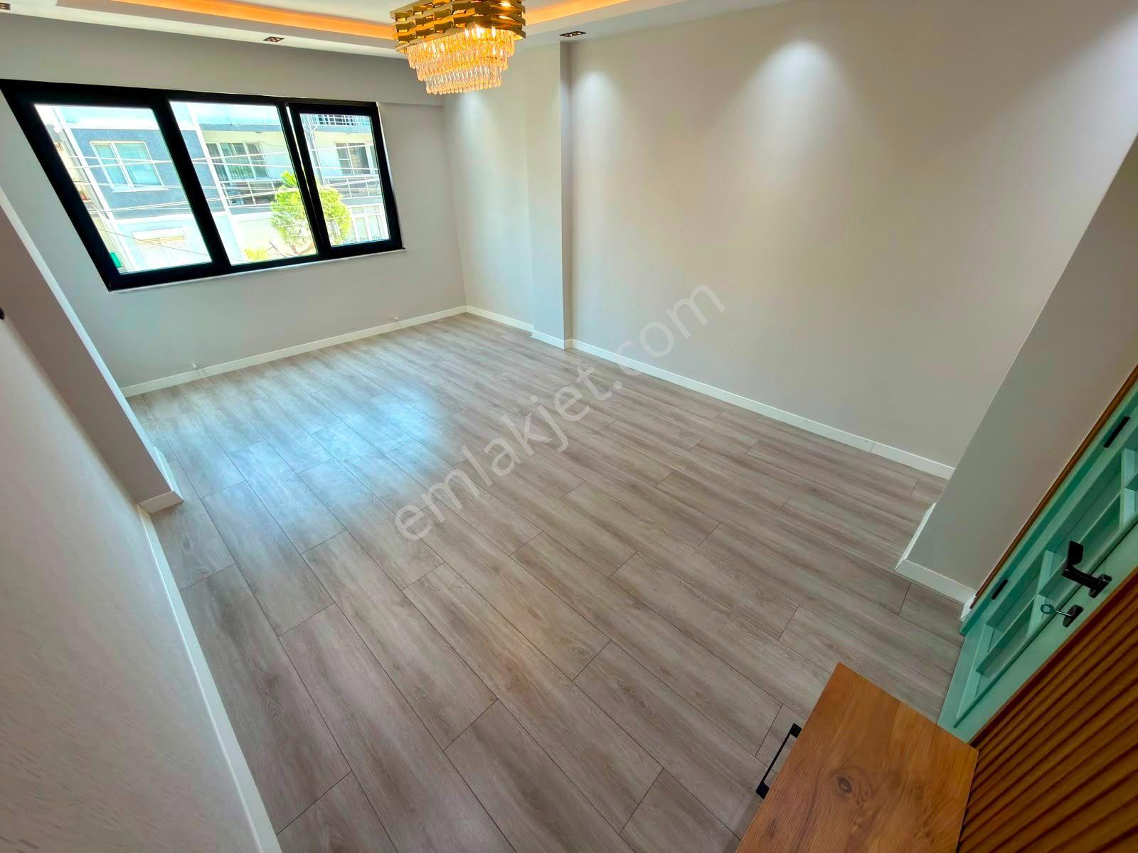 Referans'tan Akçay Merkez'de Ara Kat Ön Cephe Modern 2+1 Daire — fotoğraf 26