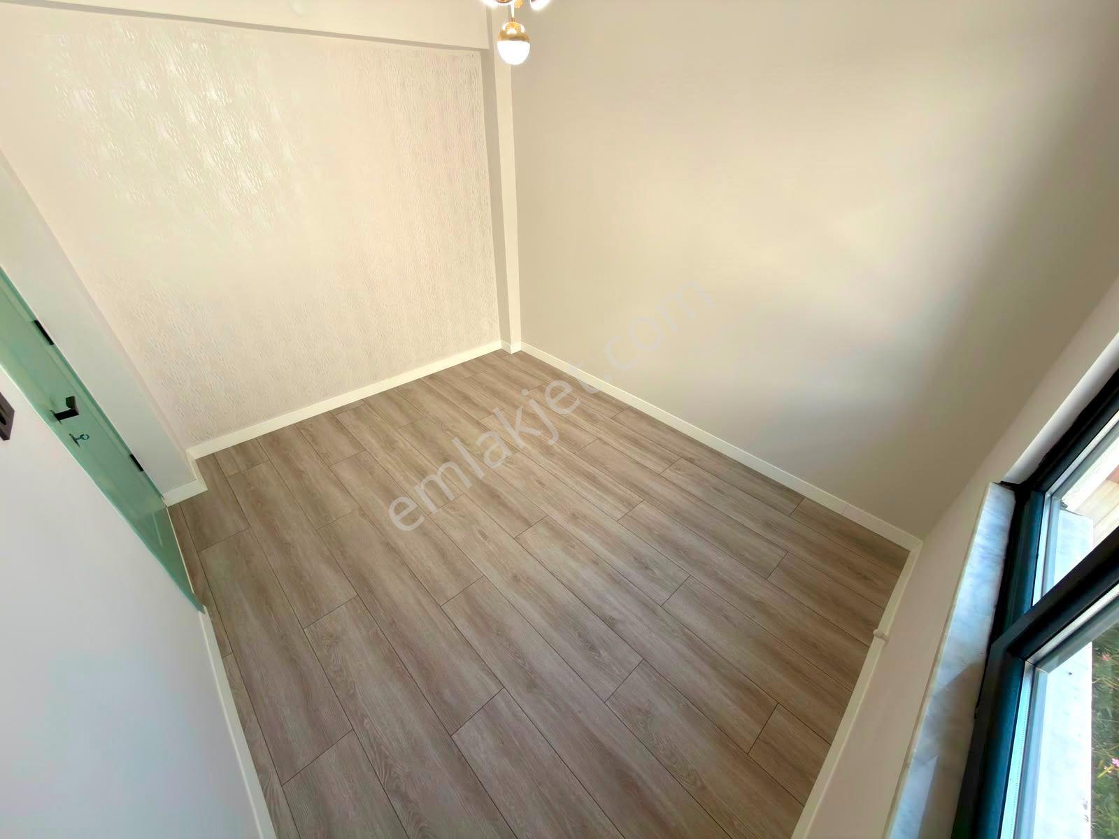 Referans'tan Akçay Merkez'de Ara Kat Ön Cephe Modern 2+1 Daire — fotoğraf 30
