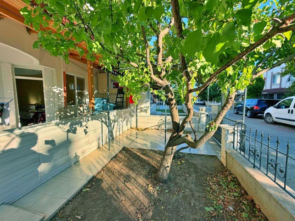 Uytundan Burhaniyede Site İçinde Havuzlu Bahçeli 3+1 Villa — fotoğraf 15