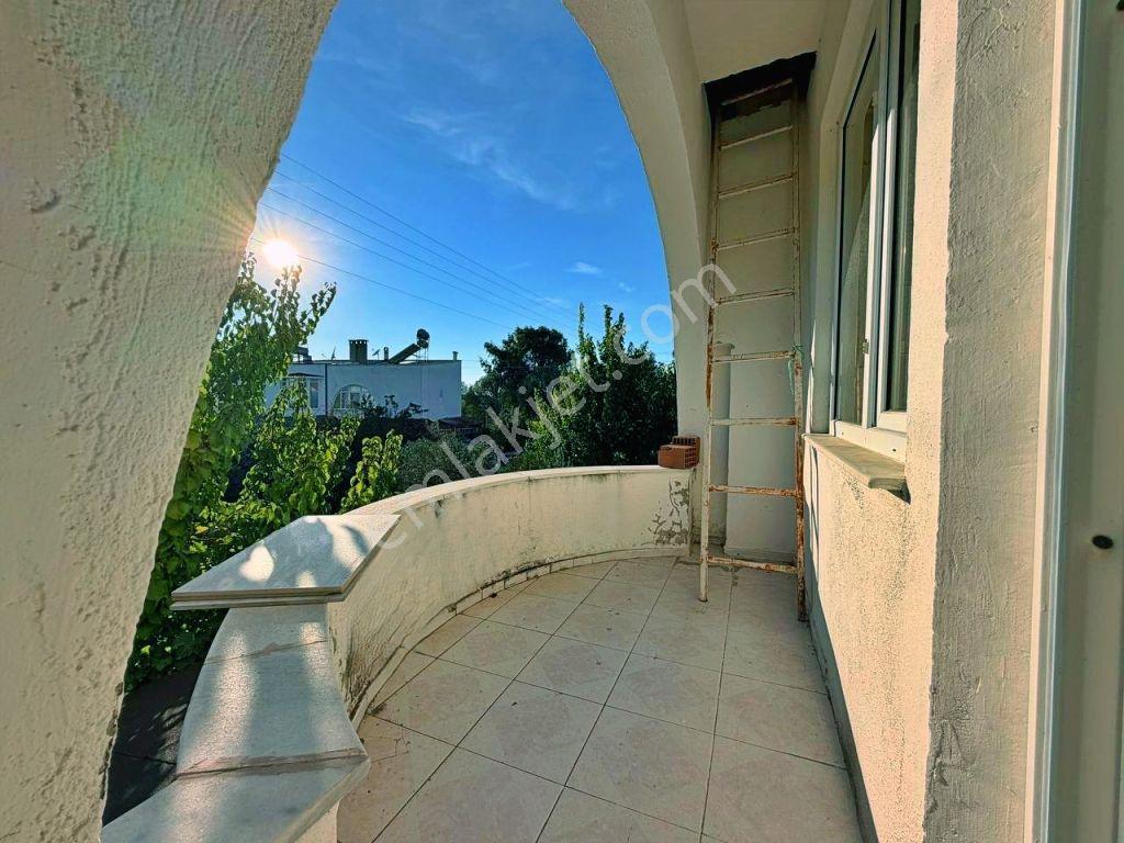Uytundan Burhaniyede Site İçinde Havuzlu Bahçeli 3+1 Villa — fotoğraf 16