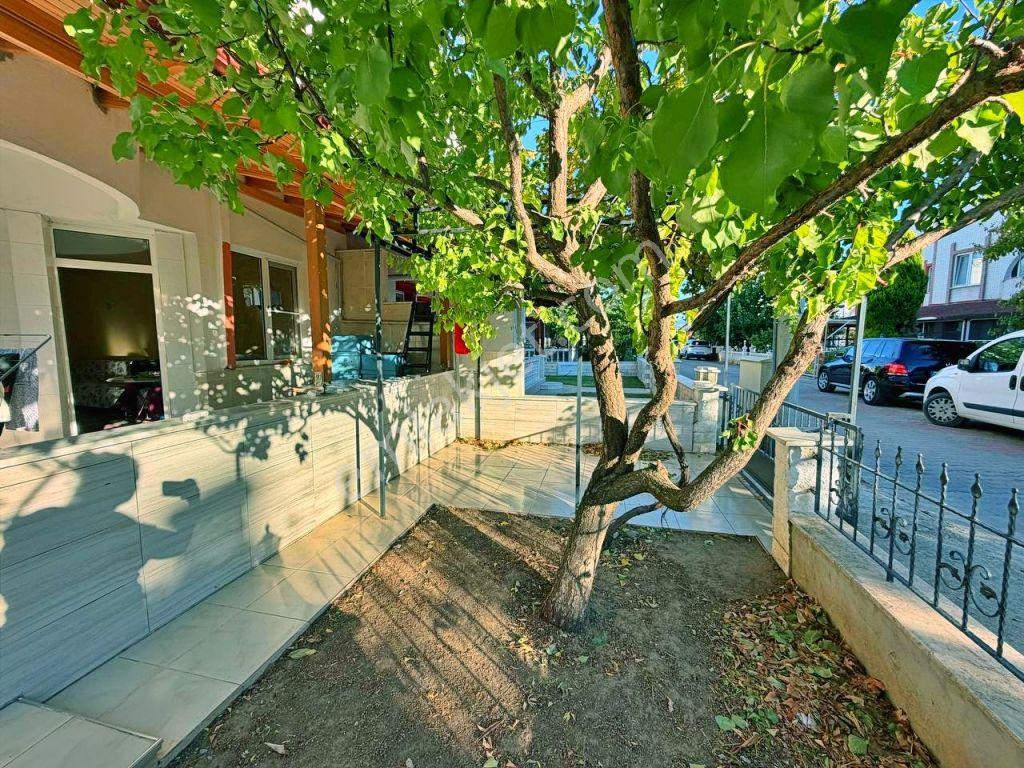Uytundan Burhaniyede Site İçinde Havuzlu Bahçeli 3+1 Villa — fotoğraf 19