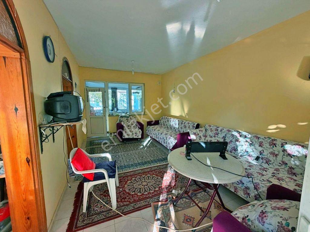 Uytundan Burhaniyede Site İçinde Havuzlu Bahçeli 3+1 Villa — fotoğraf 26