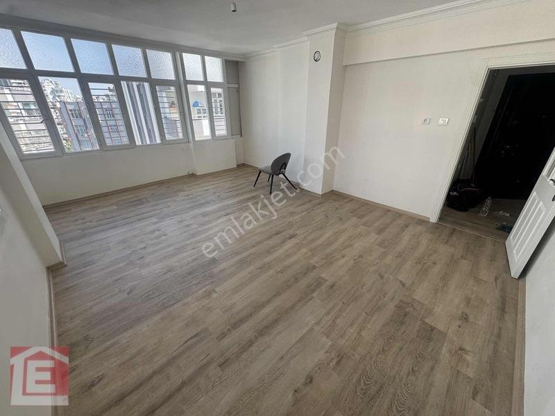 İller Bankası Yol İş Otel Civarı Hasarsız Masrafsız Cazip 3+1 — fotoğraf 9