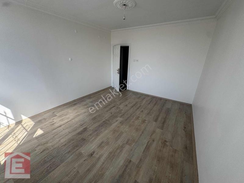 İller Bankası Yol İş Otel Civarı Hasarsız Masrafsız Cazip 3+1 — fotoğraf 24