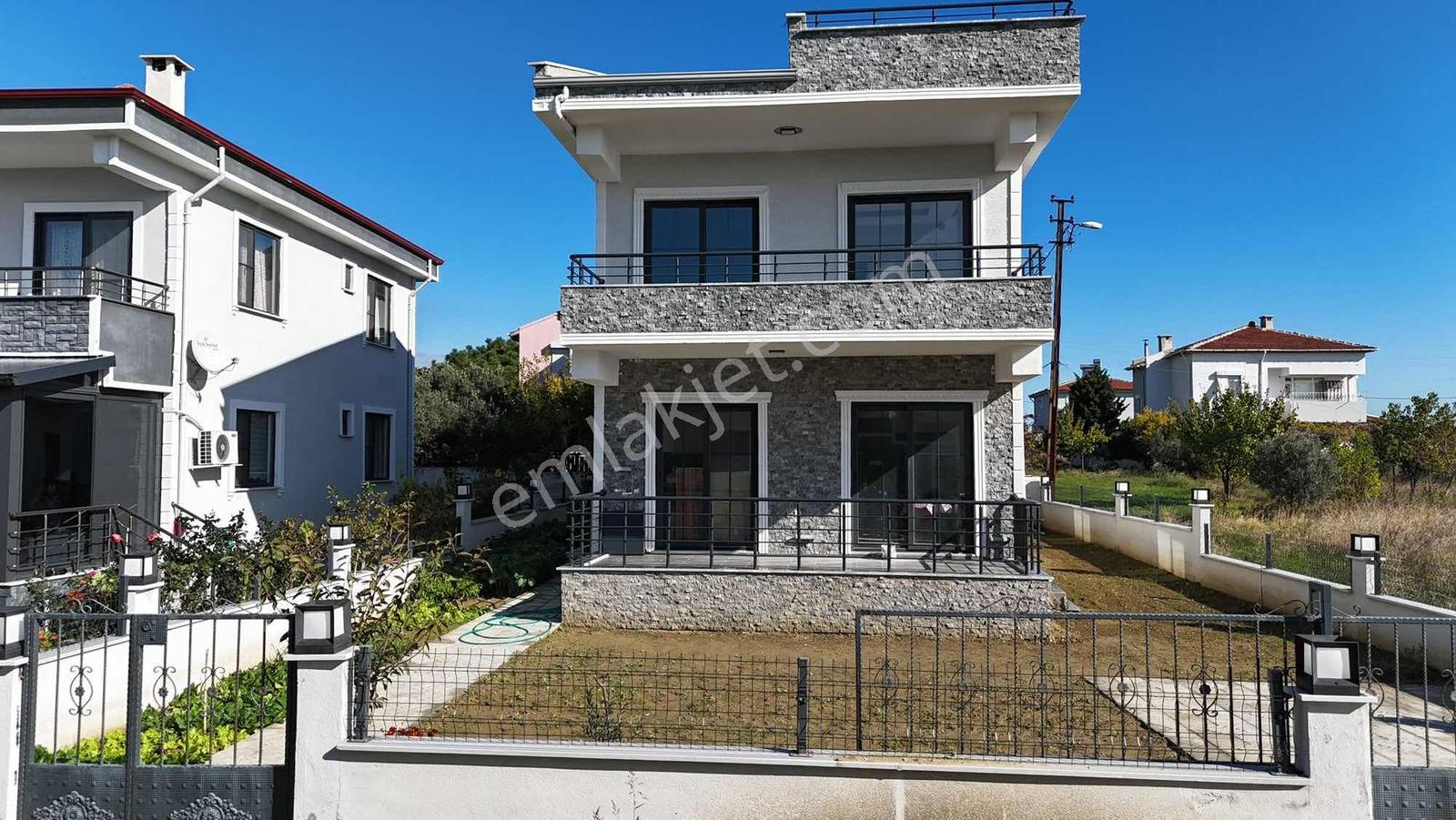 Mürefte Mh. Deniz Manzaralı İskanlı Müstakil Villa Satılık — fotoğraf 2
