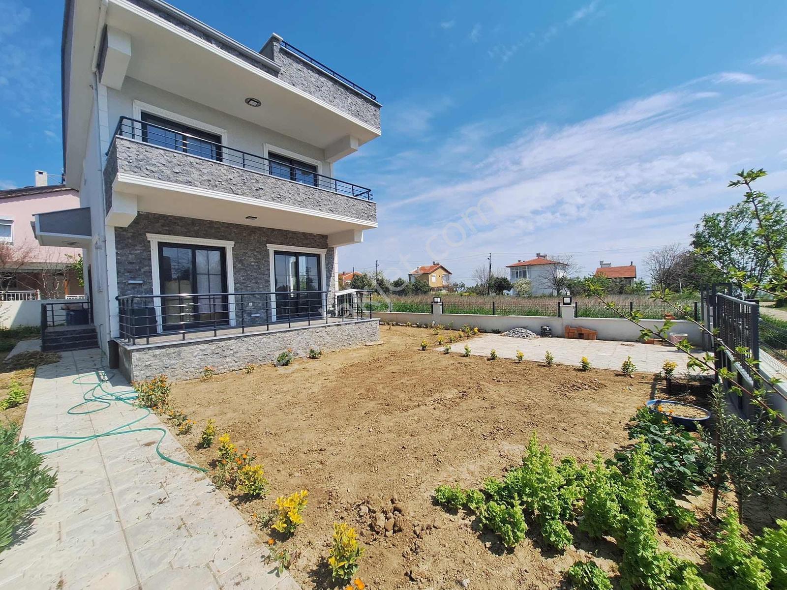 Mürefte Mh. Deniz Manzaralı İskanlı Müstakil Villa Satılık — fotoğraf 33