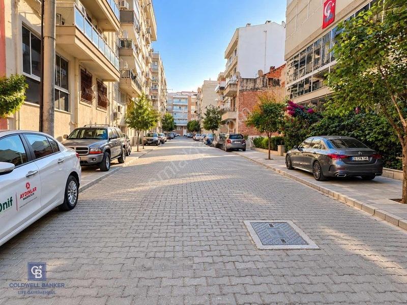 Karşıyaka Dedebaşı Mahallesi 3+1 Satılık Daire — fotoğraf 2