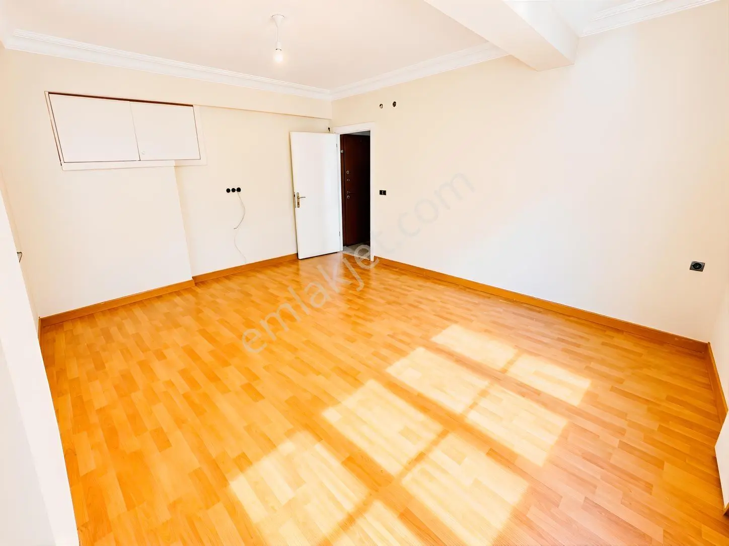 Büyük Bahçeli 2+1 100m2 Ters Dubleks Genç Bina'da — fotoğraf 4